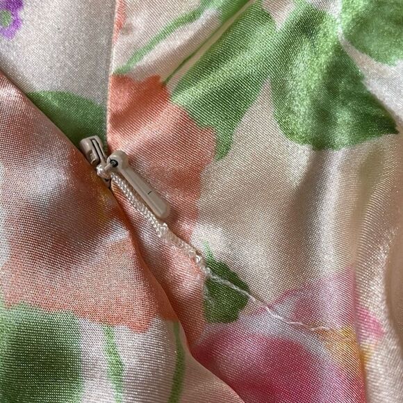 CABERNET SLEEPWEAR Ladies Nightgown House Dress Floral Classy Gown Sz L  Peach - Picture 10 of 10